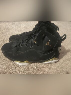 Jordan’s size 11